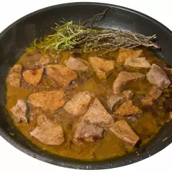 Свинско месо със сос от хрян и горчица