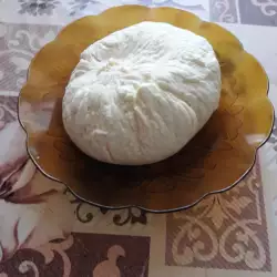 Домашно сирене с яйца и сметана