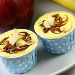 Десерти с прясно мляко и орехи