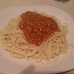 Фалшиви спагети Болонезе