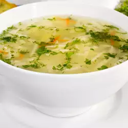 Макаронена супа и чесън