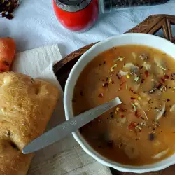 Гъбена супа с домати и моркови