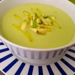 Здравословна супа с краставици