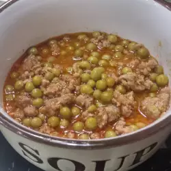 Кюфтета яхния с доматено пюре