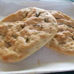 Гръцки плоски хлебчета със зехтин и розмарин