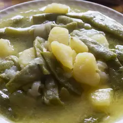 Супа от зелен фасул със застройка