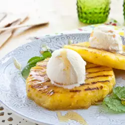 Десерт с ананас и олио
