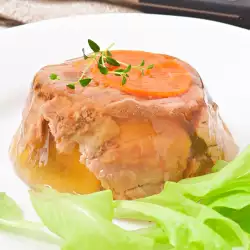 Желирана пилешка супа
