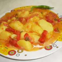 Картофена манджа с червени чушки