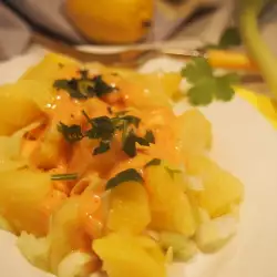 Картофена салата със сос