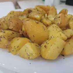 Постни картофи с мащерка