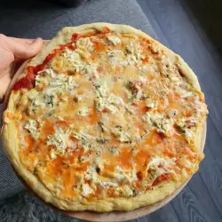 Бърза пица Куатро Формаджи