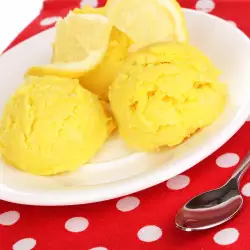 Сладолед с лимони