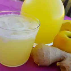Ароматна вода от лимон, ябълка, джинджифил и целина