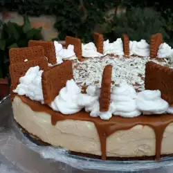 Бисквитена торта с шоколад и уникален крем
