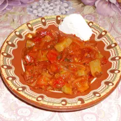 Вегетариански гювеч с домати и тиквички