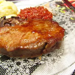 Мариновани свински пържоли с кетчуп