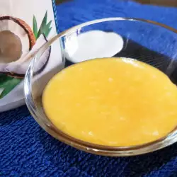 Маска за коса с жълтък и кокосово масло