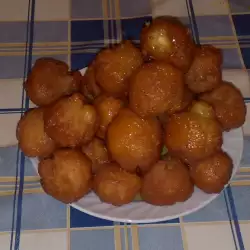 Медени топчета с портокалов сироп