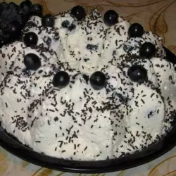 Млечен десерт с грозде