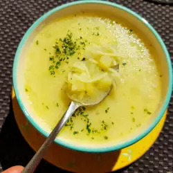 Вегетарианска супа с прясно мляко