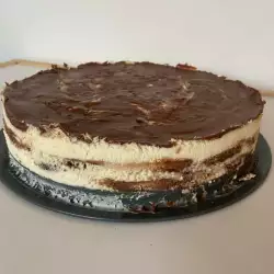 Млечна торта с течен шоколад