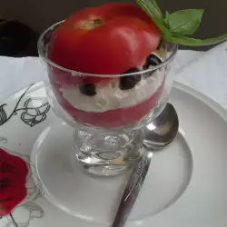 Солен сладолед в домат