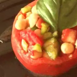 Пълнени домати с нахут