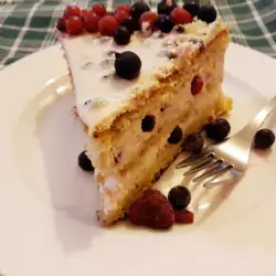 Пандишпанова торта с горски плодове
