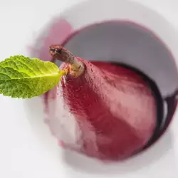 Поширани круши с вино