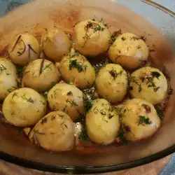 Картофи на фурна с вино