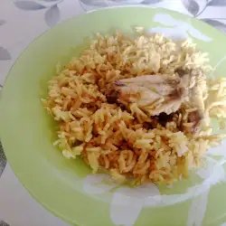 Петел с ориз на фурна