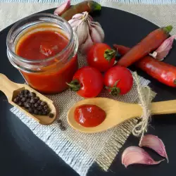 Лют сос с домати