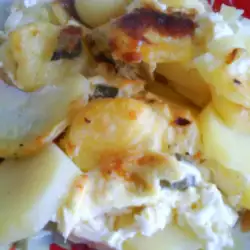 Пикантни картофи с гъби на фурна