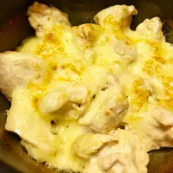 Пилешко филе с моцарела на фурна