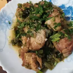 Пилешки късчета с броколи, спанак и зелен боб