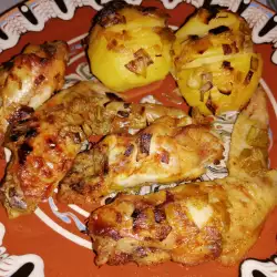 Пилешки крилца с праз лук и картофи във фолио