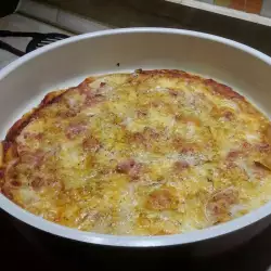 Пица с топено сирене и бекон