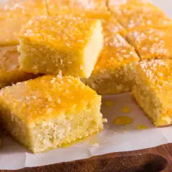 Най-сочният кокосов кейк с аромат на портокал