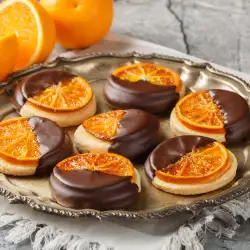 Портокалови бисквити с шоколад