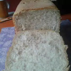 Пухкав хляб в домашна хлебопекарна