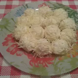 Солени бонбони Рафаело с крема сирене