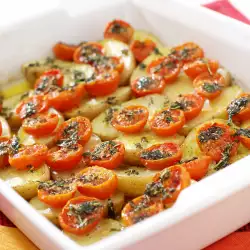 Картофи на фурна с домати