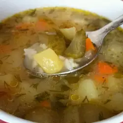 Руска супа с кисели краставички