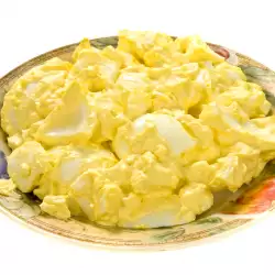 Предястие от яйца и майонезен сос