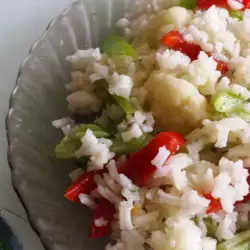 Оризова салата със зехтин