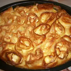 Сочна сладка баница с яйца и сирене