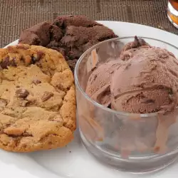Сладолед с канела и шоколад
