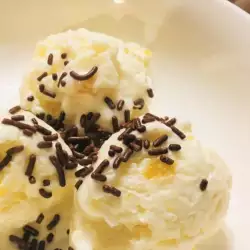 Сметанов сладолед с прясно мляко
