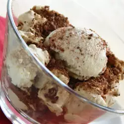 Домашен сладолед йогурт с бисквити